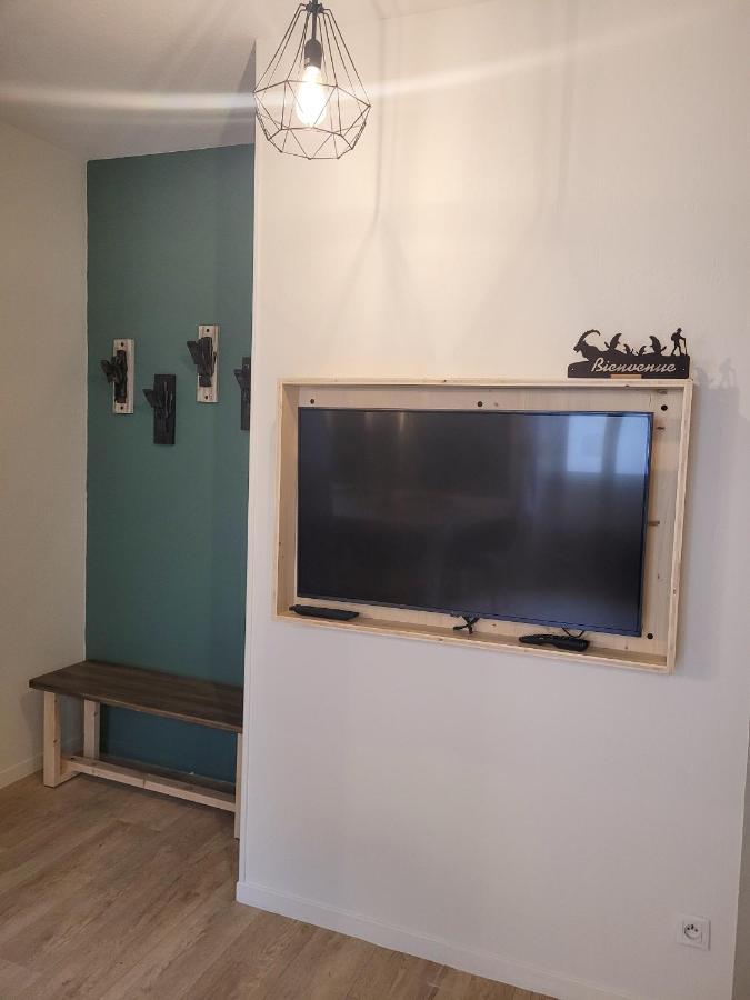 Tres Bel Appartement T3 Hyper Centre Entierement Renove En 2022 Люс-Сен-Совёр Экстерьер фото